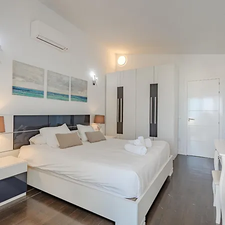 Villa Elisabetta, Luxury With Heated Pool Ocean View In Adeje, Tenerife *