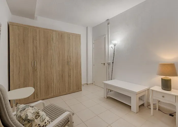 Elisabetta, Luxury With Heated Pool Ocean View In Adeje, Tenerife *