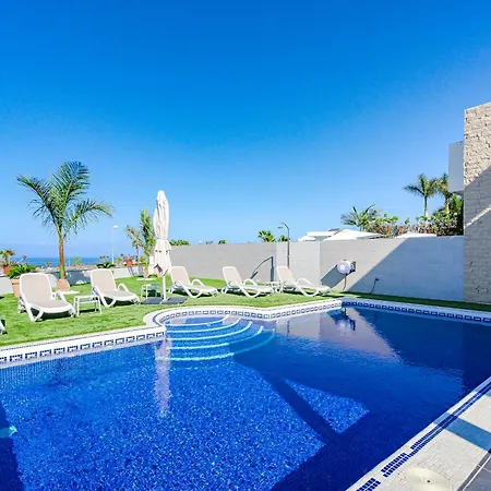 Villa Elisabetta, Luxury With Heated Pool Ocean View In Adeje, Tenerife *