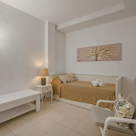 Elisabetta, Luxury With Heated Pool Ocean View In Adeje, Tenerife Адехе