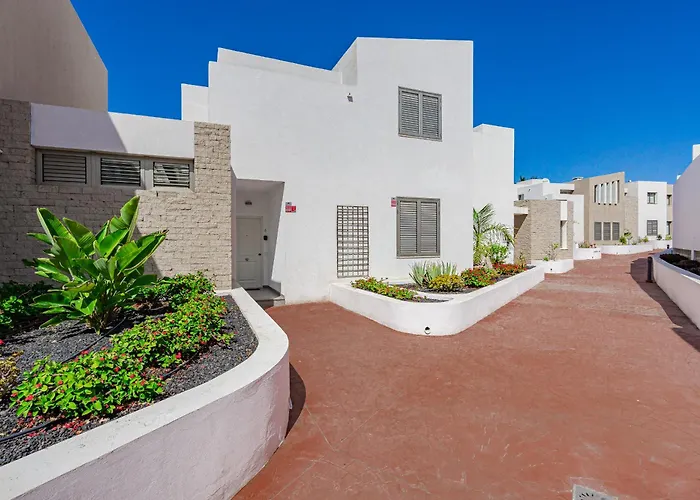 Elisabetta, Luxury With Heated Pool Ocean View In Adeje, Tenerife * Адехе