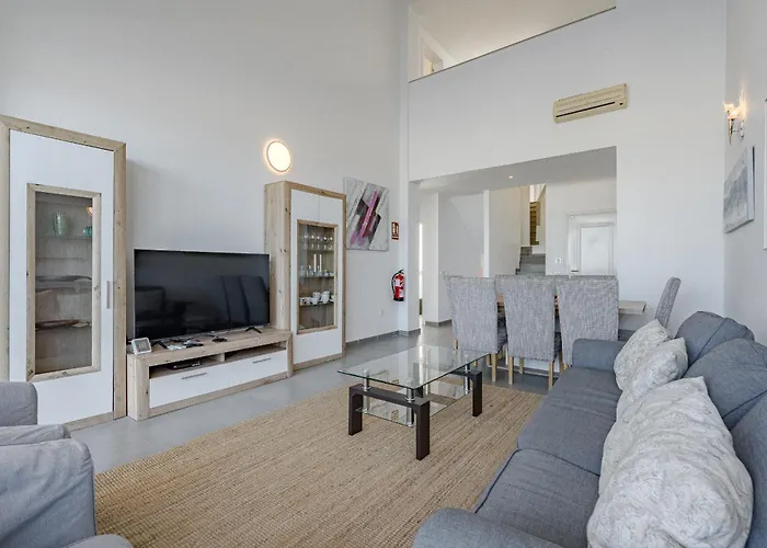 Elisabetta, Luxury With Heated Pool Ocean View In Adeje, Tenerife Вілла