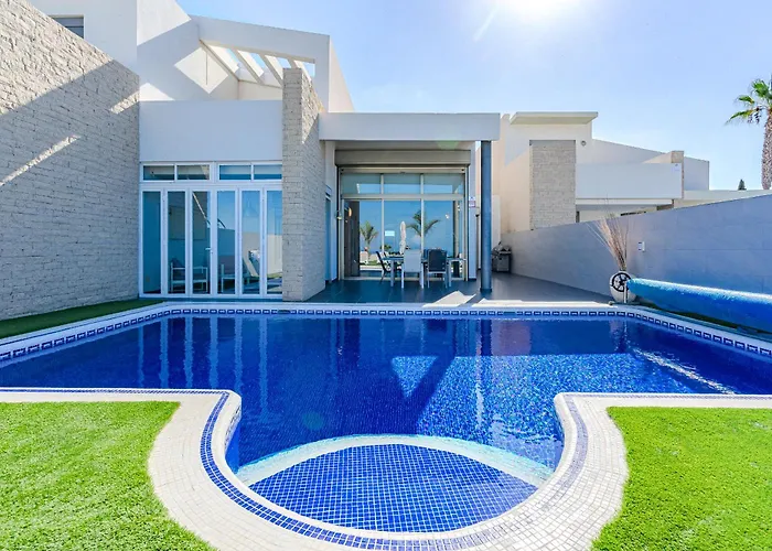 Elisabetta, Luxury With Heated Pool Ocean View In Adeje, Tenerife *