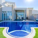 Elisabetta, Luxury With Heated Pool Ocean View In Adeje, Tenerife *